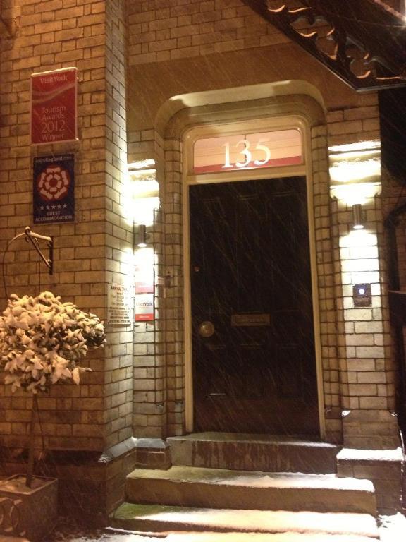 Bishops Guest Accommodation York Buitenkant foto