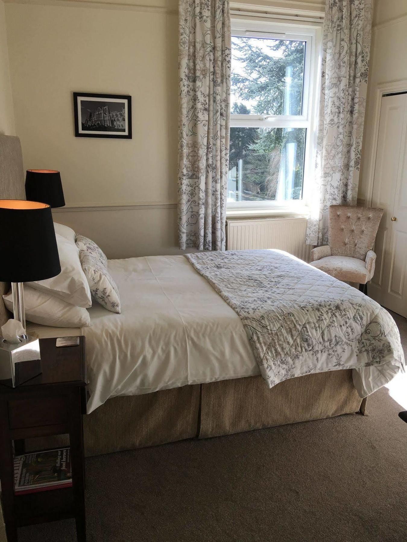 Bishops Guest Accommodation York Buitenkant foto