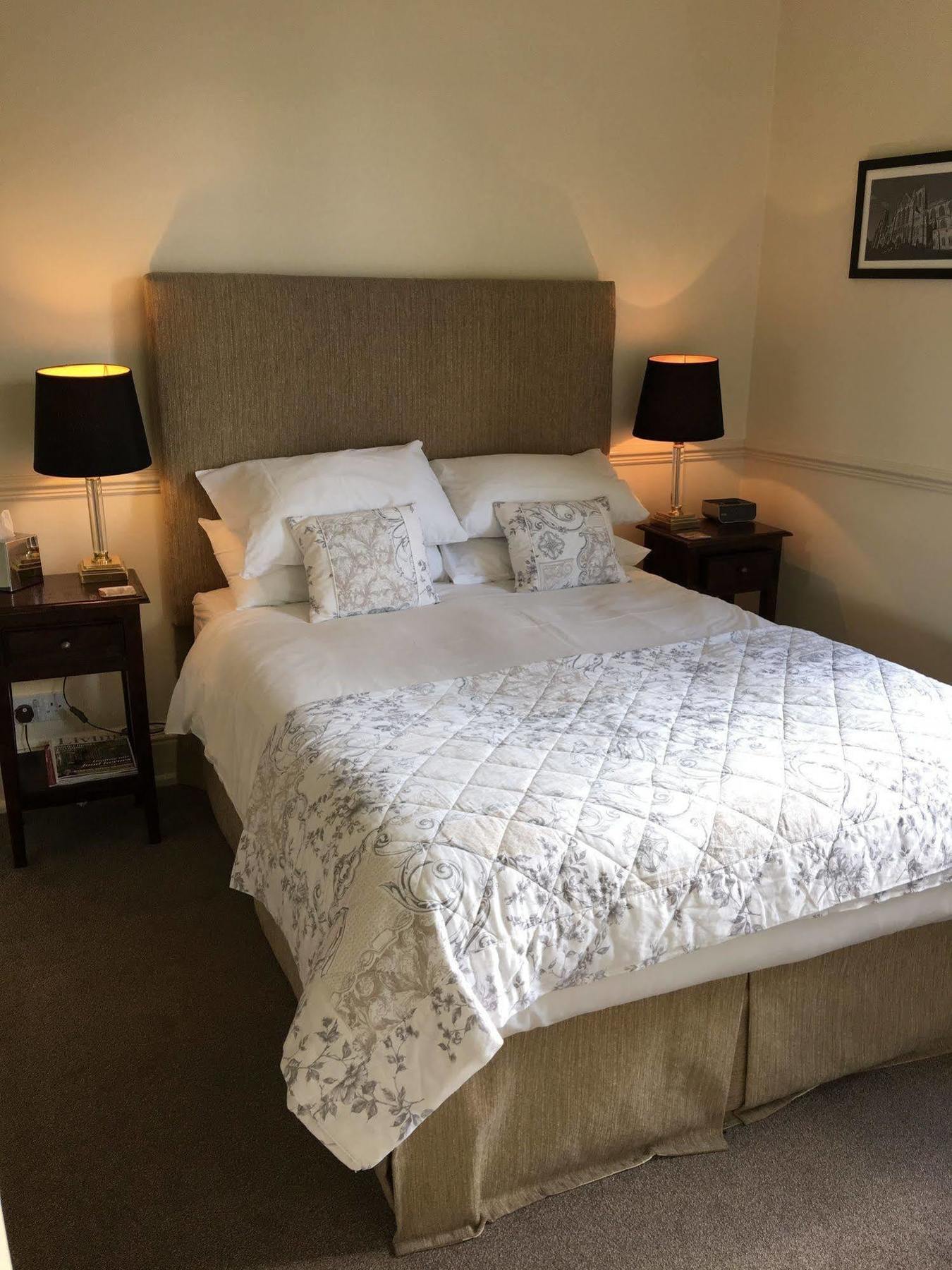 Bishops Guest Accommodation York Buitenkant foto