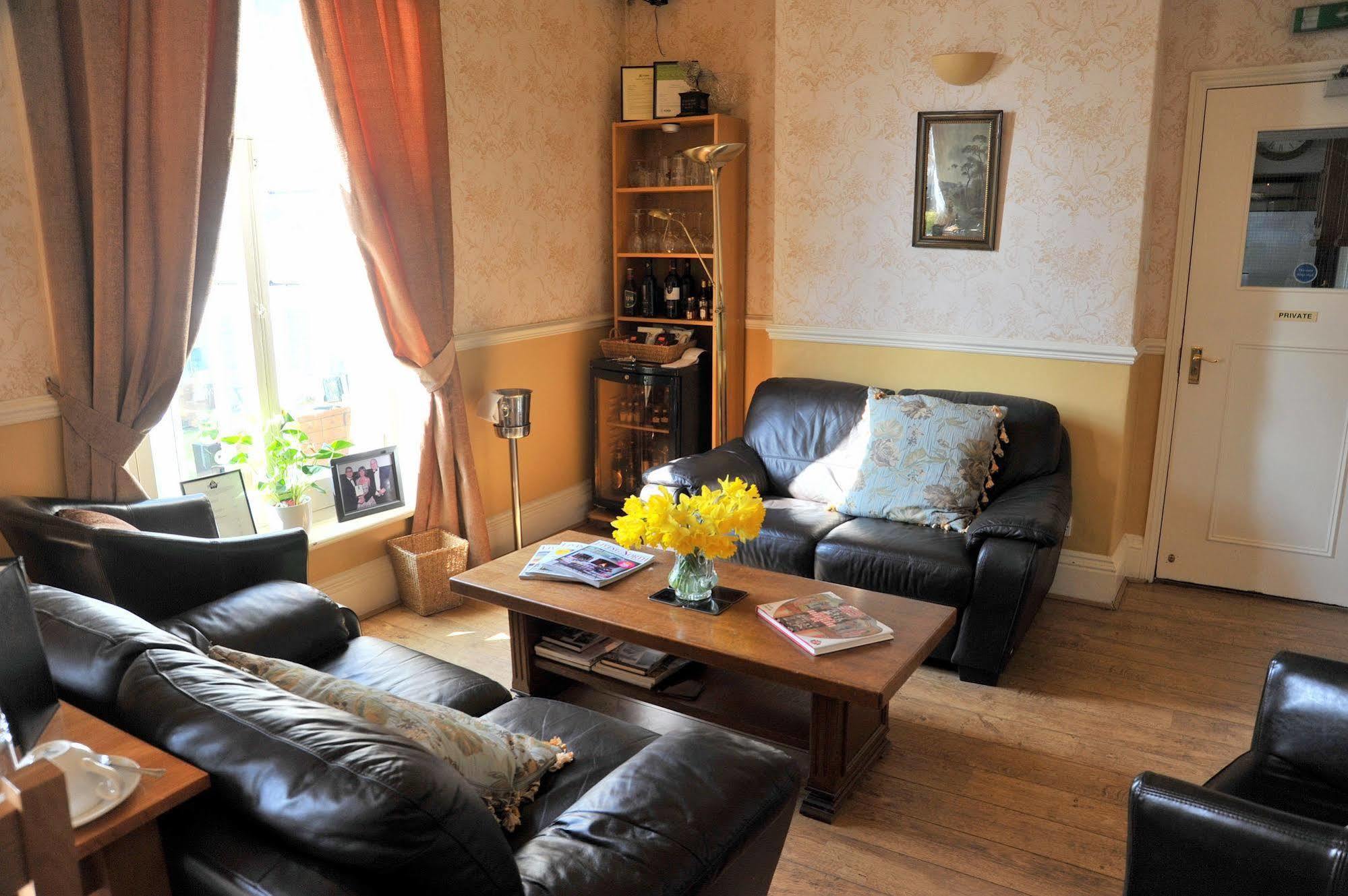 Bishops Guest Accommodation York Buitenkant foto